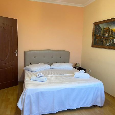City Center Apartment In Shkodra Kültér fotó