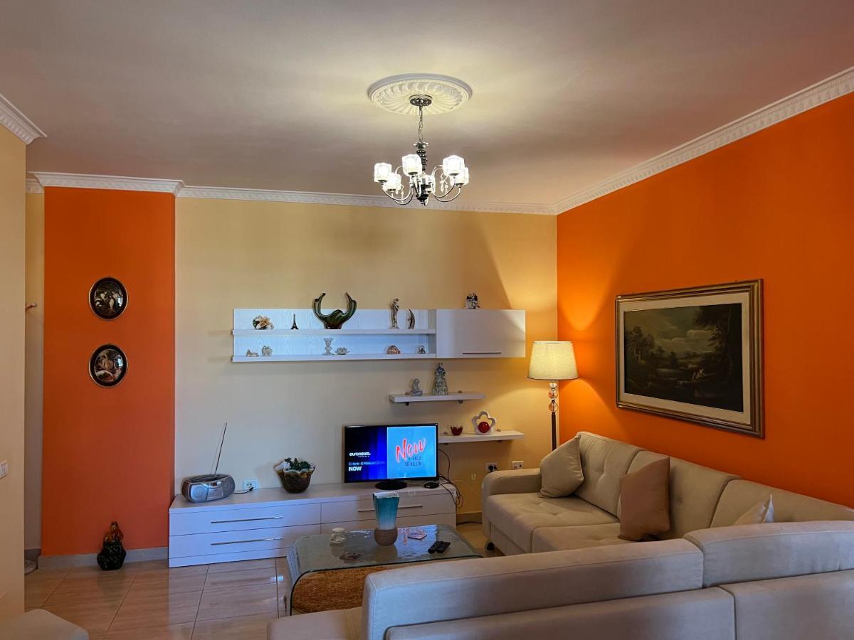 City Center Apartment In Shkodra Kültér fotó