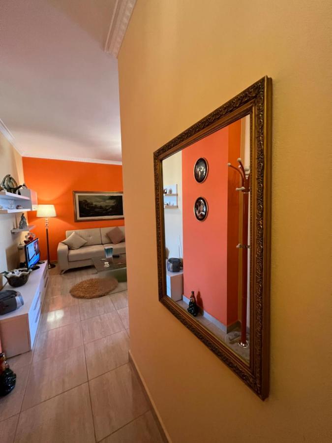 City Center Apartment In Shkodra Kültér fotó