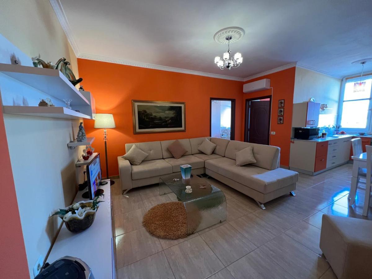 City Center Apartment In Shkodra Kültér fotó